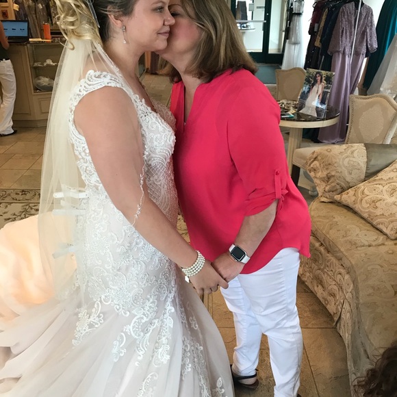 Meet your Posher, Roxann - Picture 10 of 16